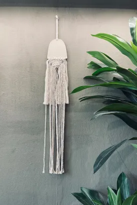 Ceramic macrame decoration beige